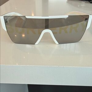 Burberry Stylish White VR Headset